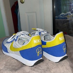 Nike Smiley Face Sneakers Men sz 9